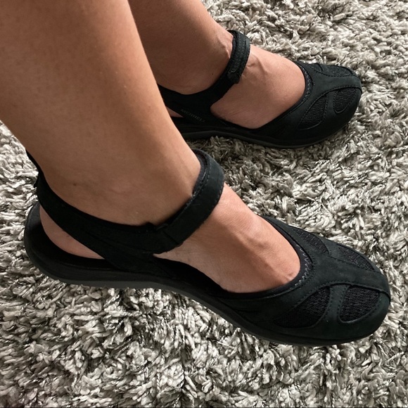 Merrell sandals - Picture 10 of 10